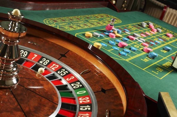 buas33 live-dealer table in action with multilingual dealer and player interface buas33 live-dealer table in action with multilingual dealer and player interface